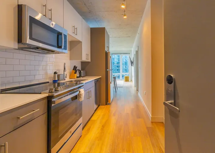 Modern 3br Near North Ave Shops Hébergement de vacances *