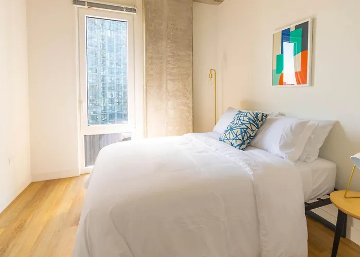 Modern 3br Near North Ave Shops * Chicago