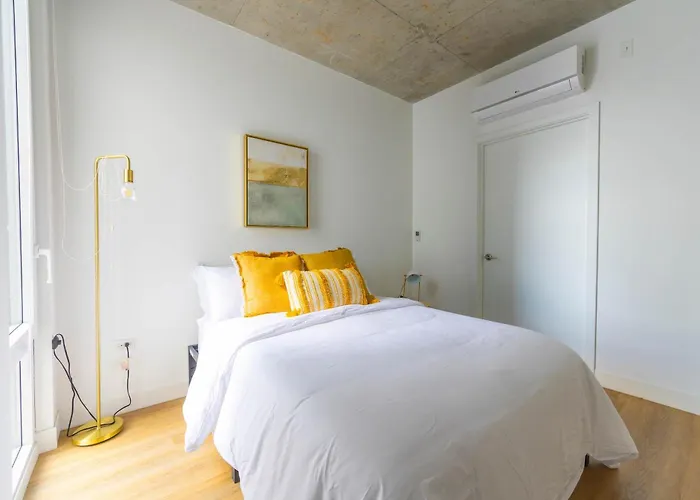 Modern 3br Near North Ave Shops Chicago