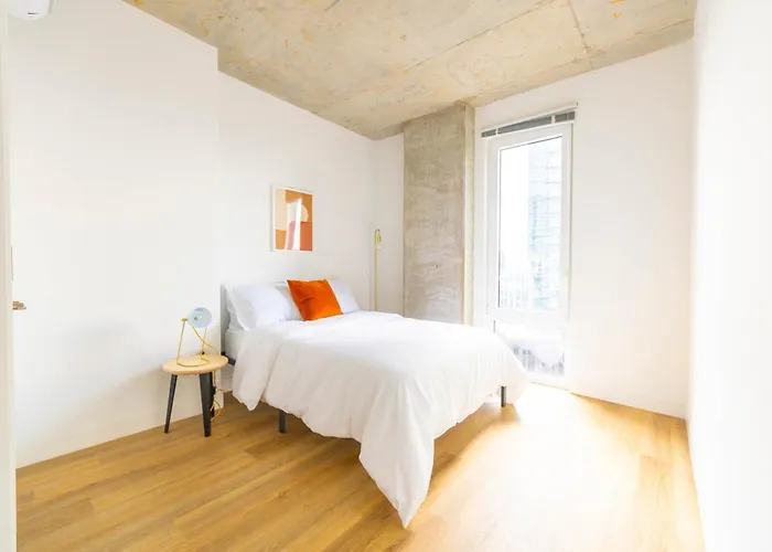 Modern 3br Near North Ave Shops