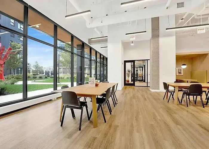 Modern 3br Near North Ave Shops Hébergement de vacances