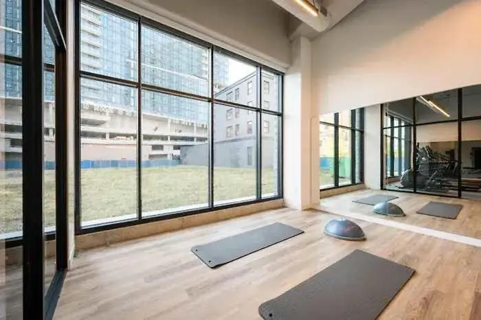 Modern 3br Near North Ave Shops Chicago